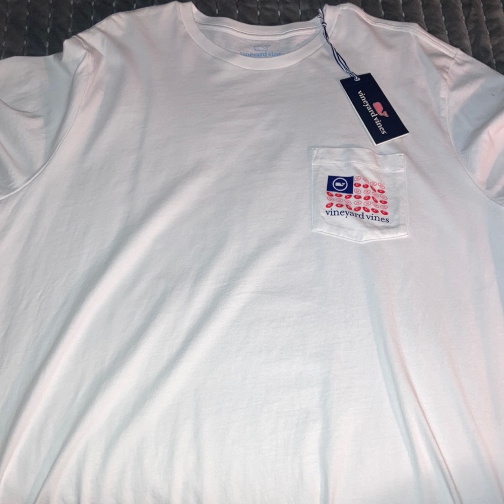 Vineyard Vines short sleeve t-shirt - Condition: new with tags